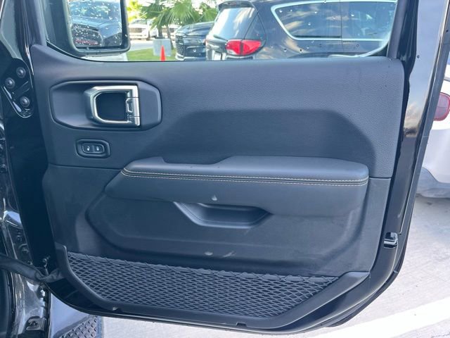 New 2025 Jeep Gladiator High Tide image 23