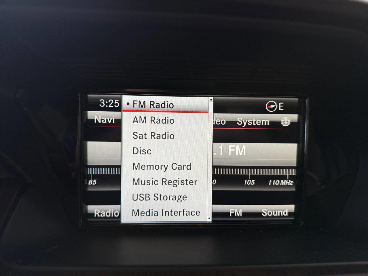 Used 2015 Mercedes-Benz GLK 350 GLK 350 4MATIC AWD 4dr SUV image 23