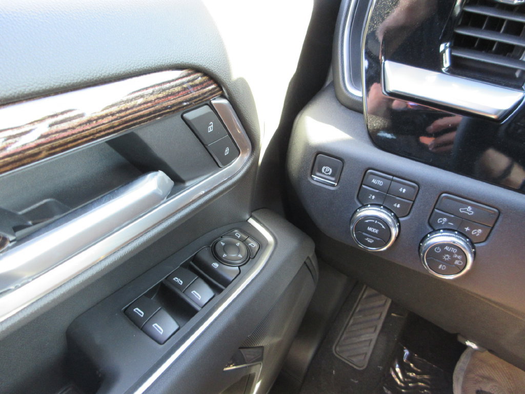 New 2026 GMC Sierra 2500 SLE w/ SLE Value Package; AWD/4WD image 13
