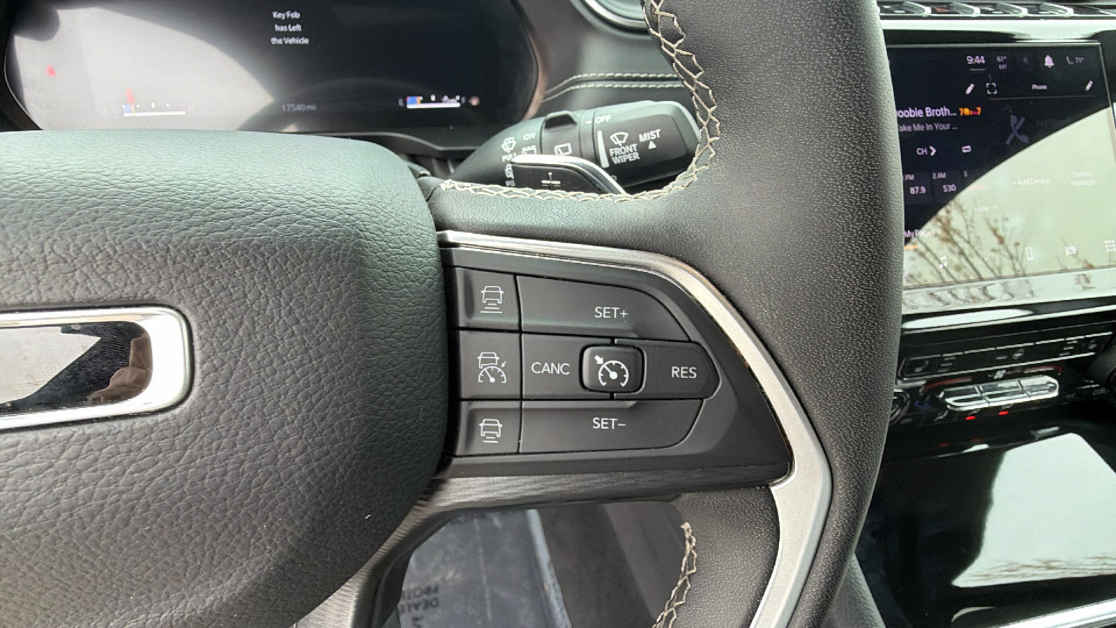 Used 2025 Jeep Grand Cherokee Altitude image 28