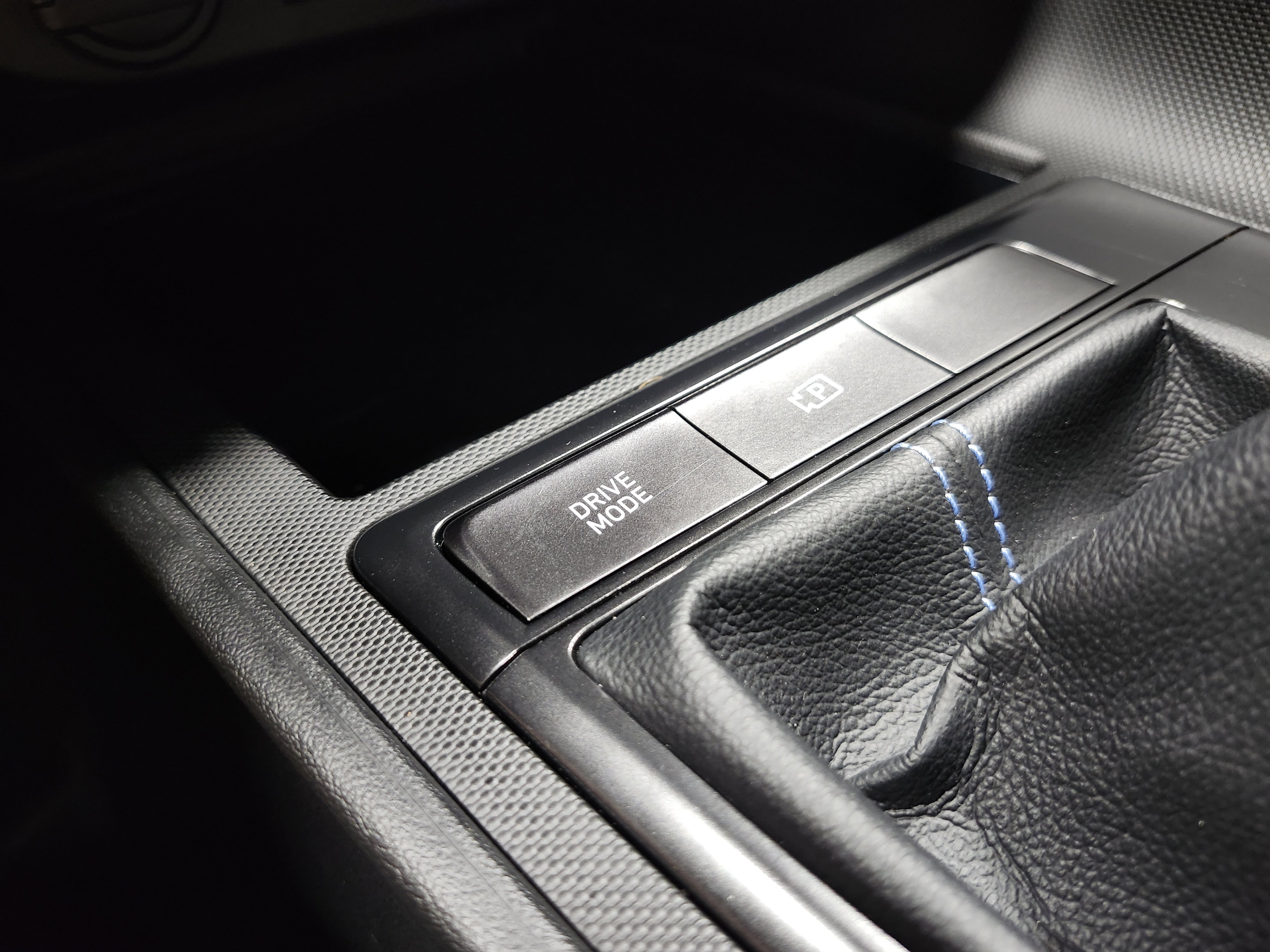 Used 2022 Hyundai Elantra N FWD image 11