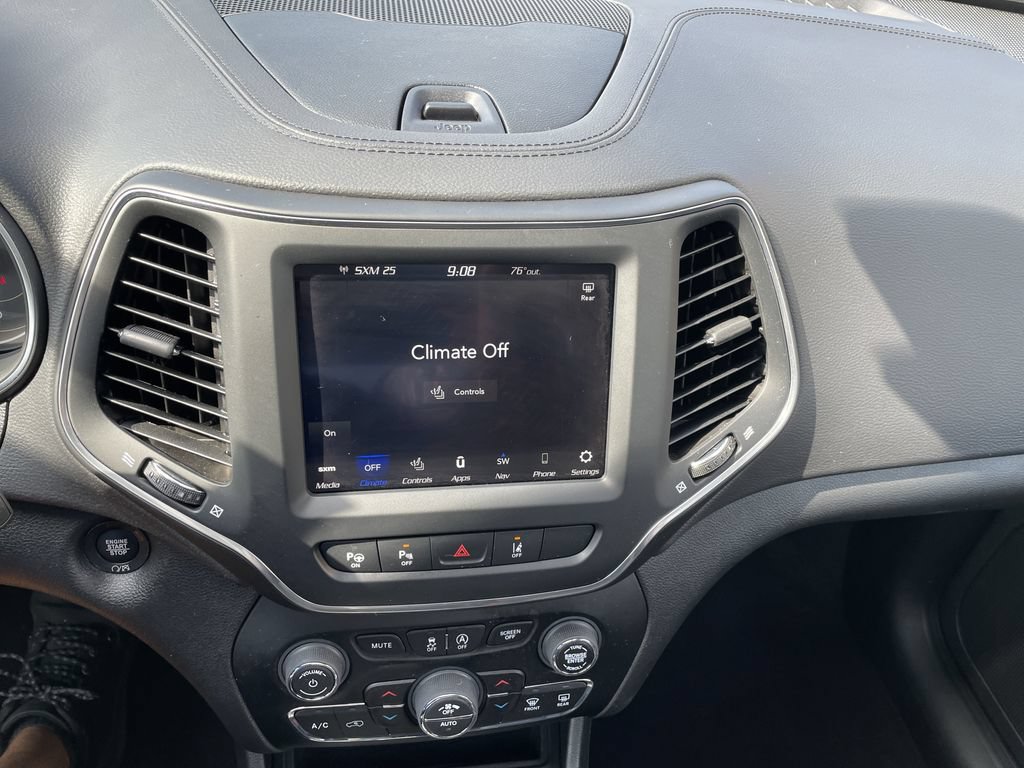 Certified 2023 Jeep Cherokee Altitude Lux w/ Lux Elite Package AWD/4WD image 18