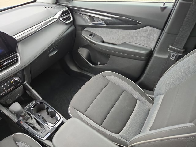 Used 2025 Chevrolet TrailBlazer LT image 18