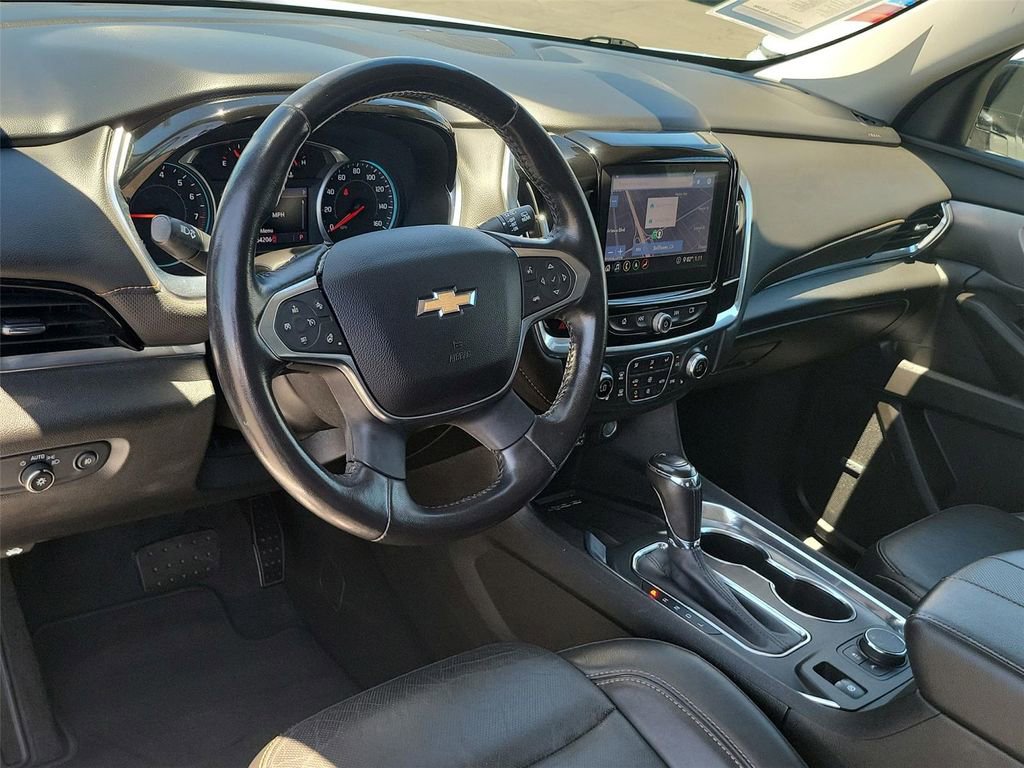 Used 2020 Chevrolet Traverse Premier w/ Redline Edition image 2
