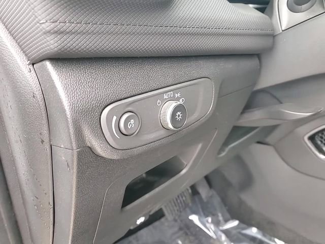 Used 2025 Chevrolet TrailBlazer LT image 11