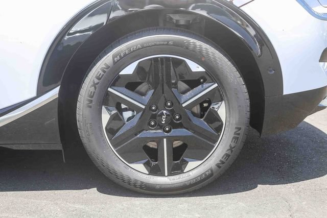 New 2026 Kia EV6 Wind RWD image 18