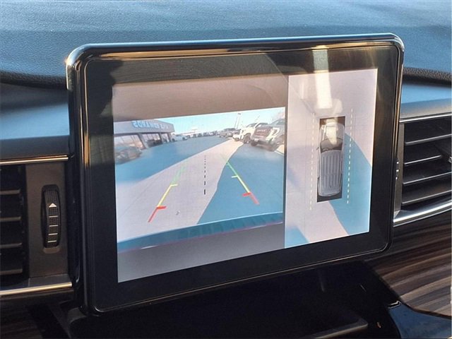 Used 2023 Ford Explorer Limited image 11