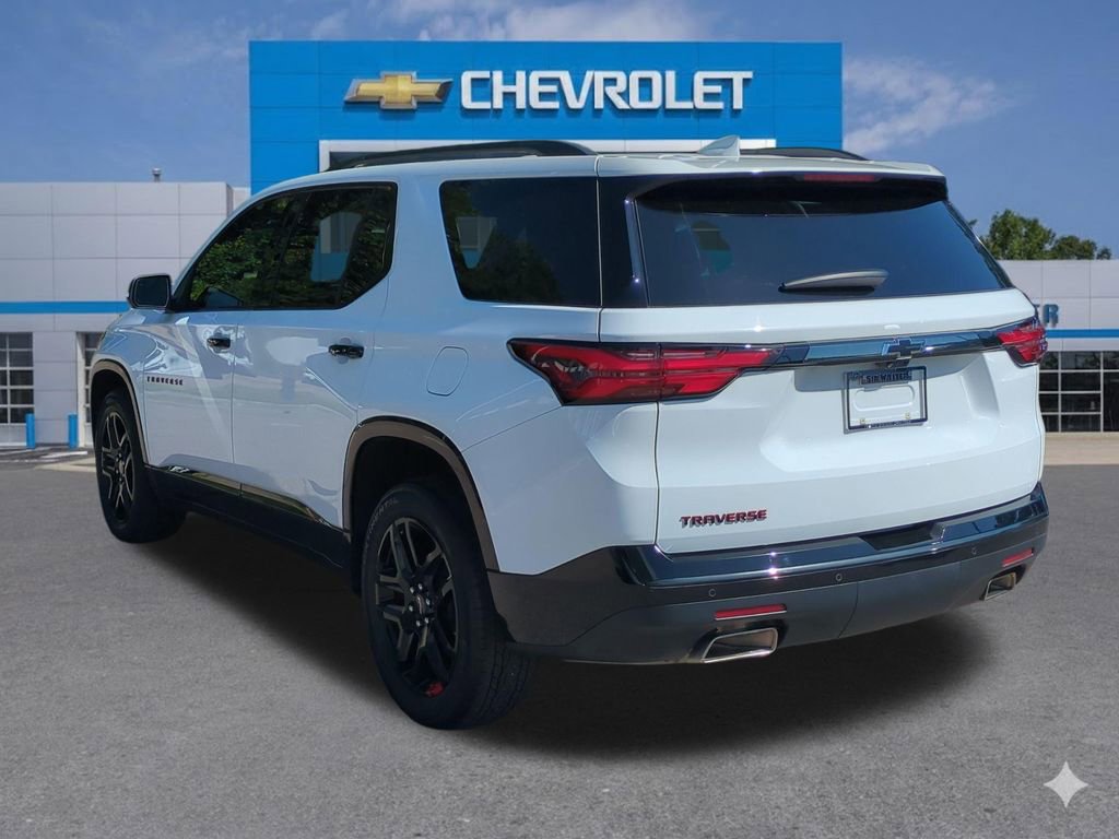 Used 2023 Chevrolet Traverse Premier w/ Redline Edition FWD image 4