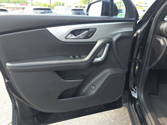 Used 2019 Chevrolet Blazer LT FWD image 11