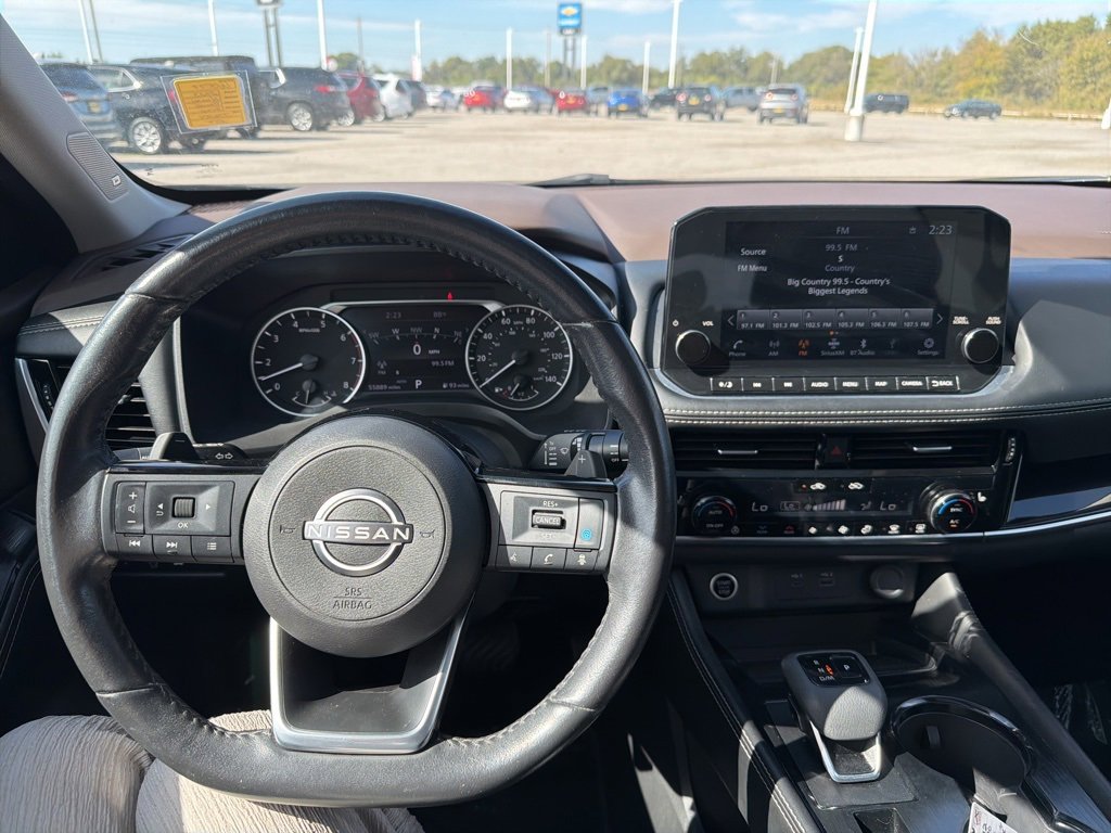 Used 2023 Nissan Rogue SL w/ SL Premium Package image 17