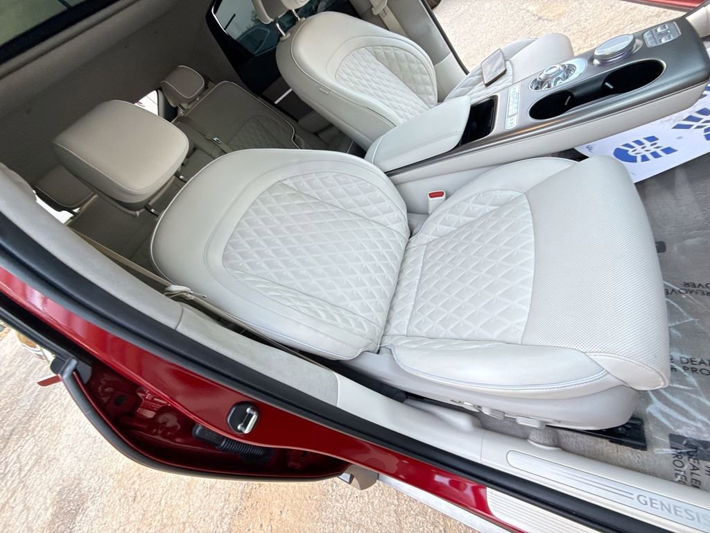 Used 2023 Genesis GV60 Performance image 26