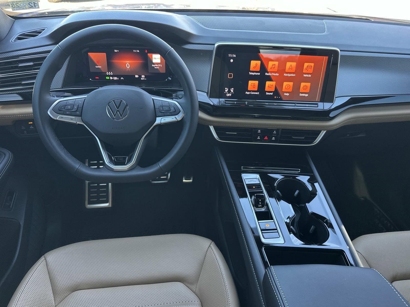 Certified 2025 Volkswagen Atlas Cross Sport SEL R-Line image 8