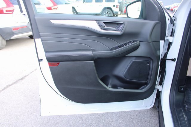 Used 2022 Ford Escape SE w/ Cold Weather Package image 10