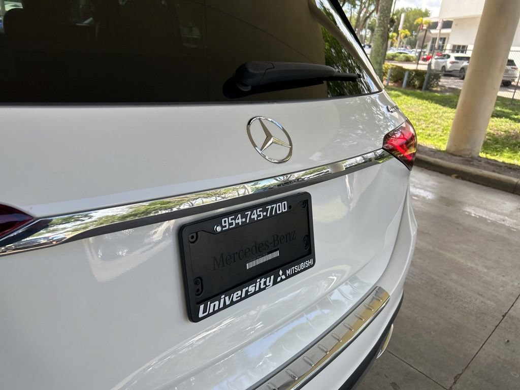 Used 2022 Mercedes-Benz GLE 450 4MATIC w/ AMG Line Exterior image 21
