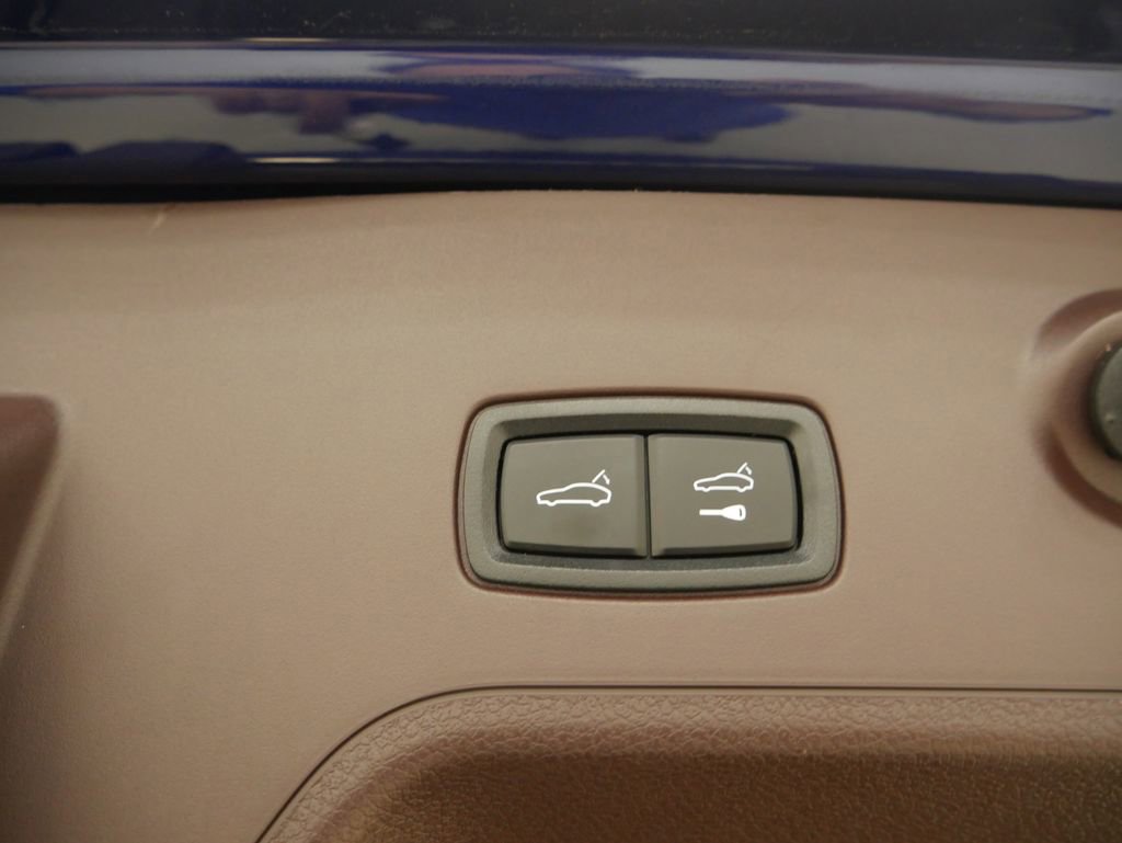 Certified 2023 Porsche Panamera 4S image 23
