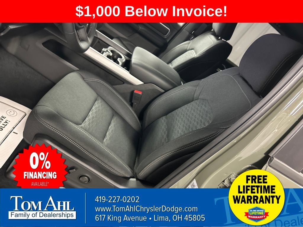 New 2026 RAM 1500 4x4 Crew Cab image 10