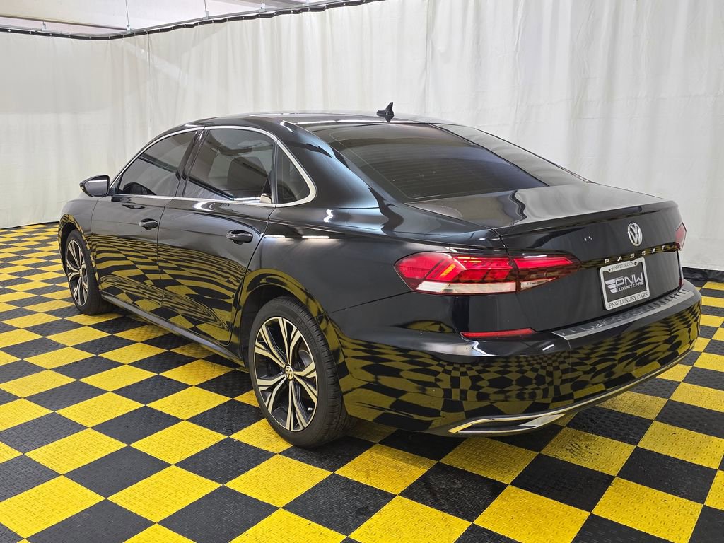 Used 2021 Volkswagen Passat 2.0T SE image 5