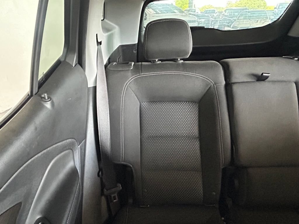 Used 2023 GMC Terrain SLE w/ Driver Convenience Package FWD image 12