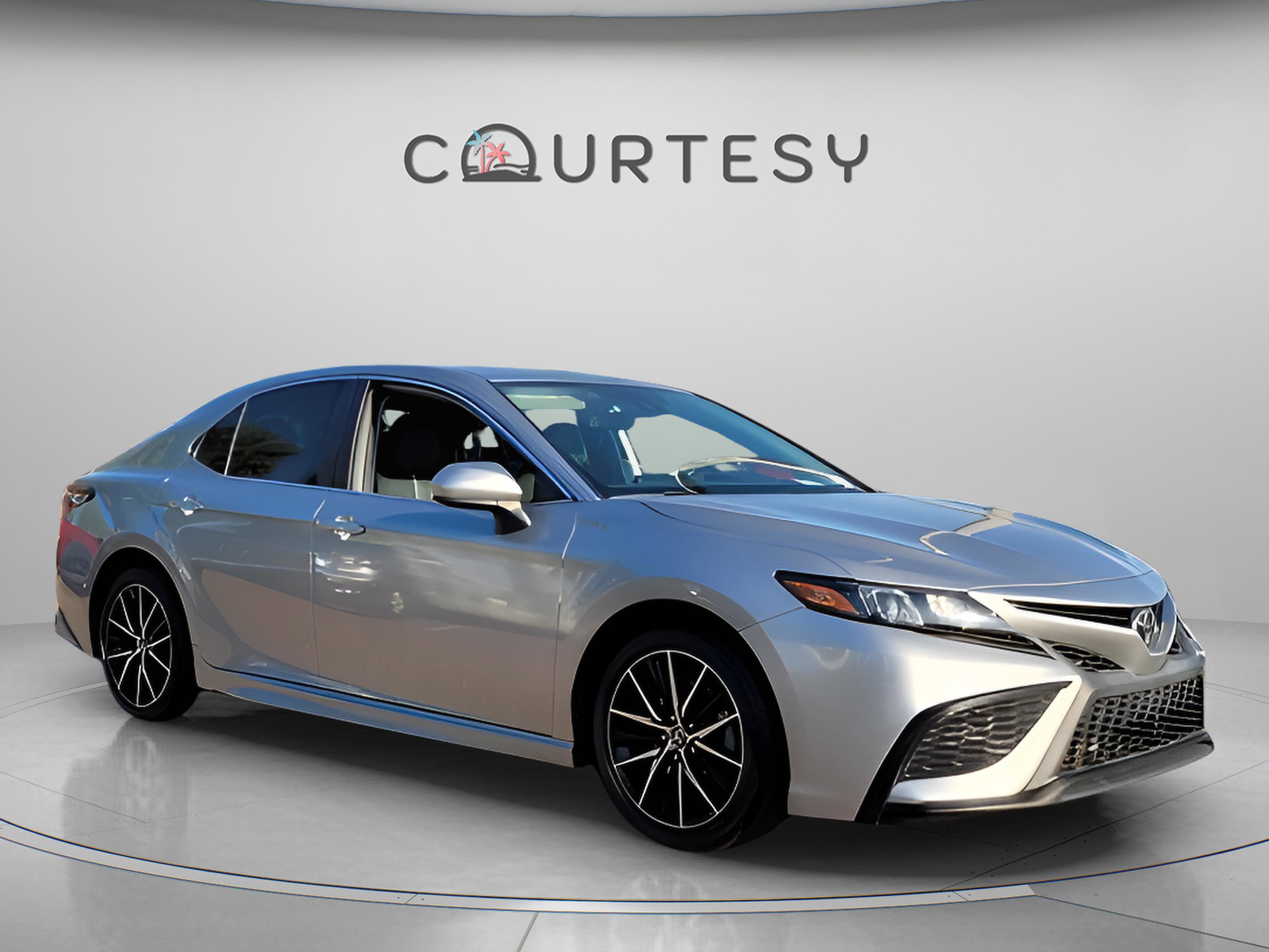 Used 2021 Toyota Camry SE image 7