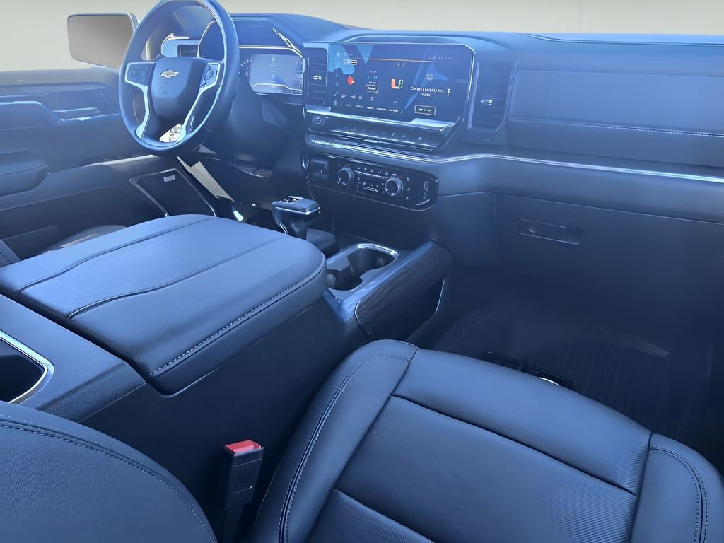Used 2024 Chevrolet Silverado 1500 LTZ image 28