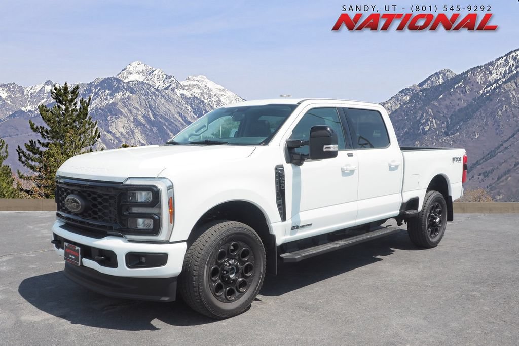 Used 2025 Ford F350 Lariat w/ Black Appearance Package AWD/4WD image 1