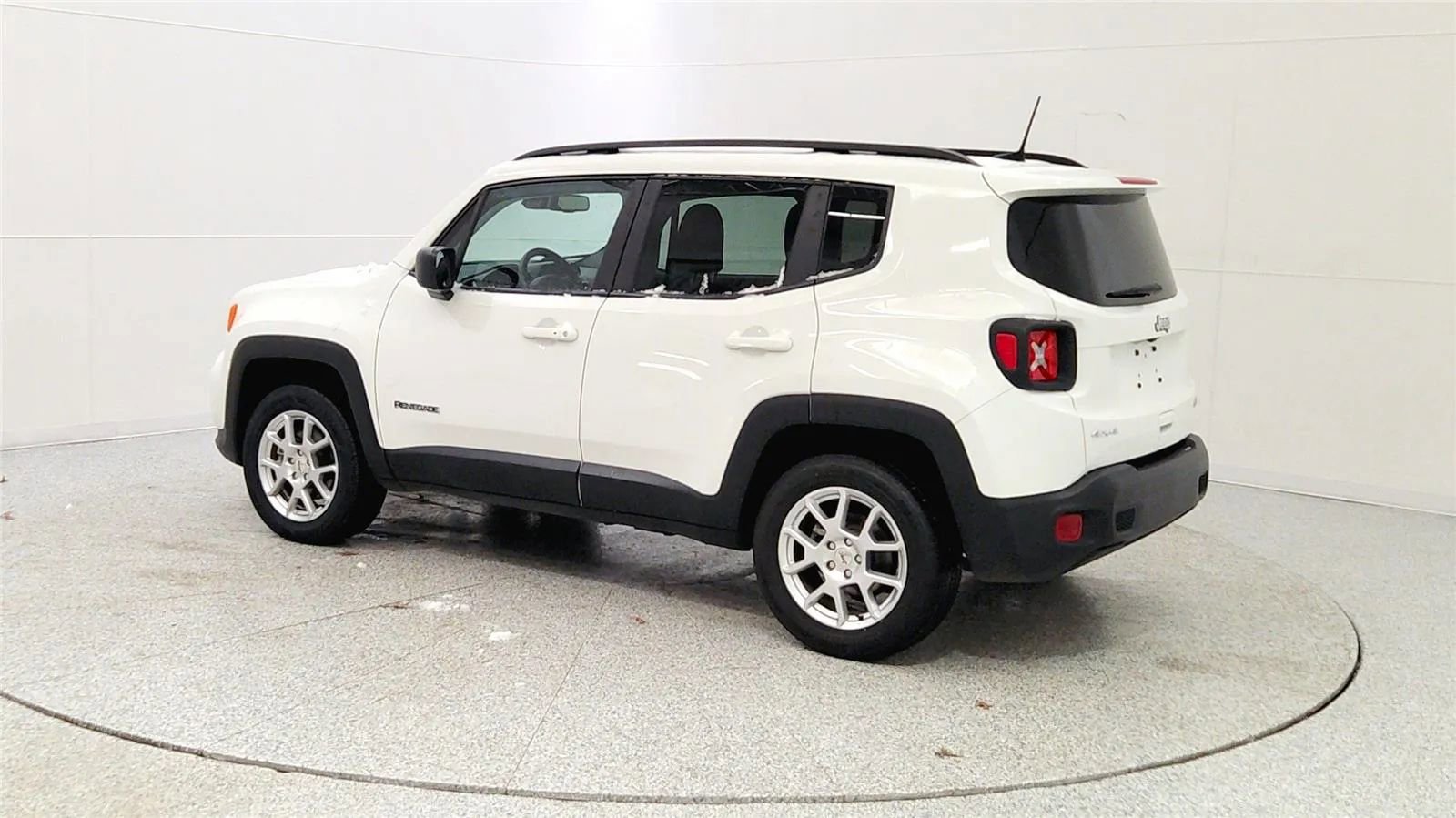 Used 2022 Jeep Renegade Latitude w/ Convenience Group image 5