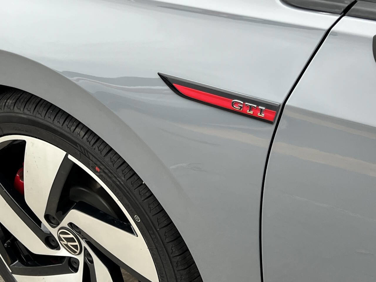 Used 2023 Volkswagen GTI SE image 9