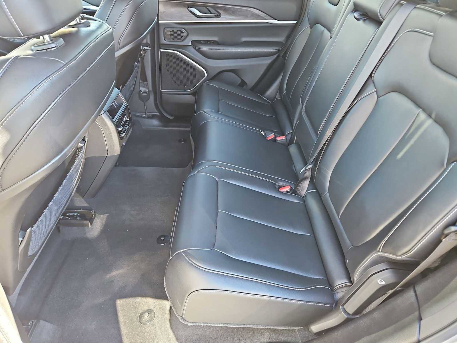 Used 2023 Jeep Grand Cherokee 4WD 4xe image 21