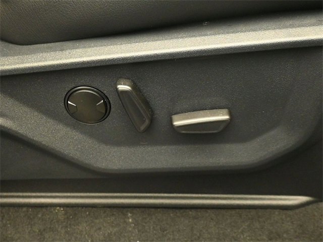 New 2026 Ford F250 Lariat w/ Black Appearance Package image 18