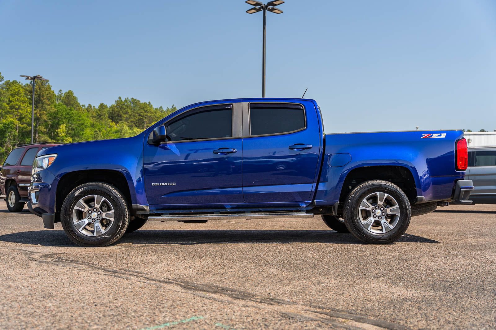 Used 2017 Chevrolet Colorado Z71 AWD/4WD image 4
