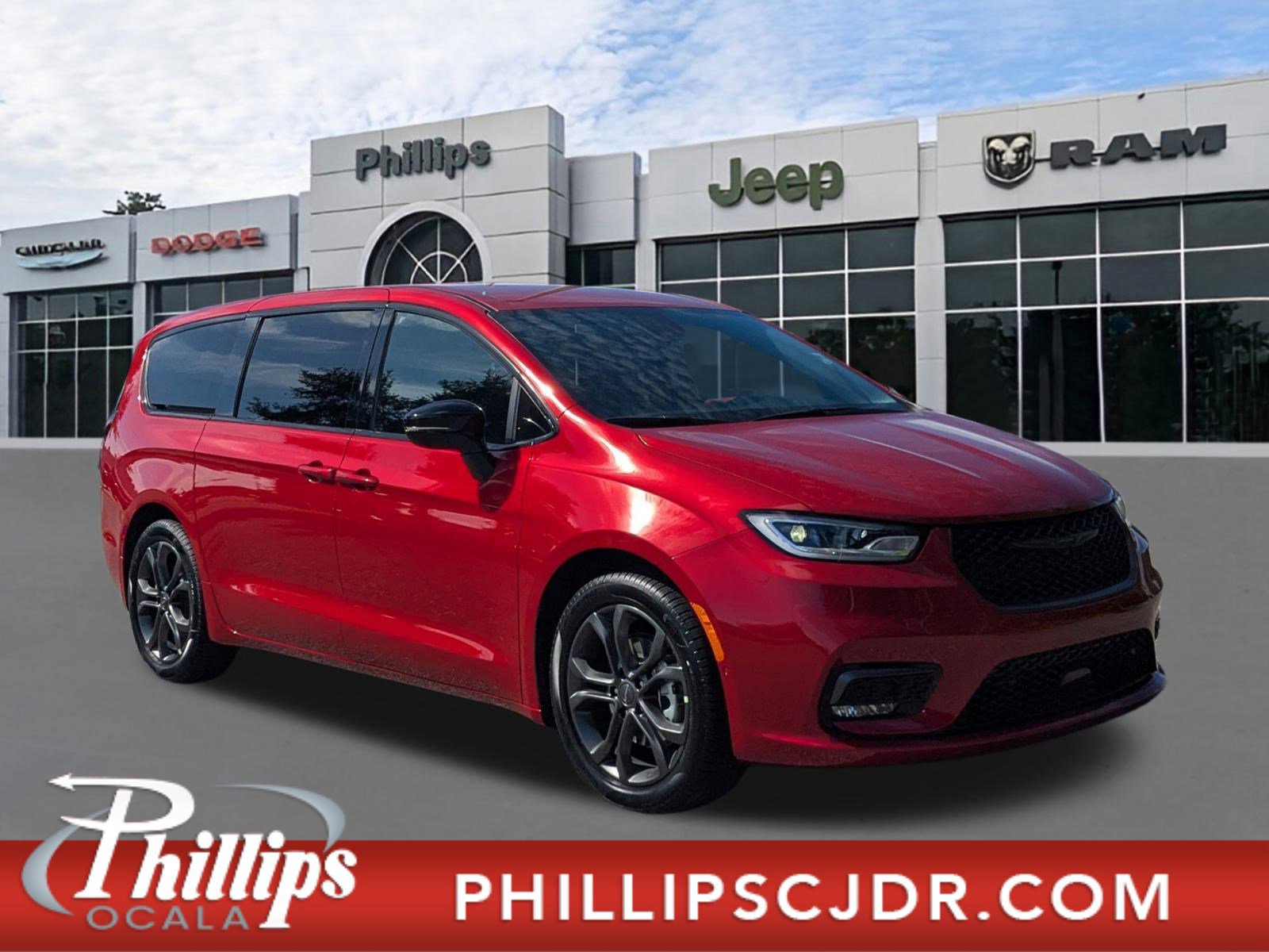 New 2026 Chrysler Pacifica Select