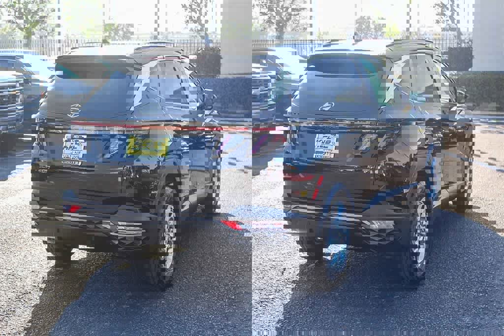 Certified 2022 Hyundai Tucson SEL w/ Cargo Package image 4