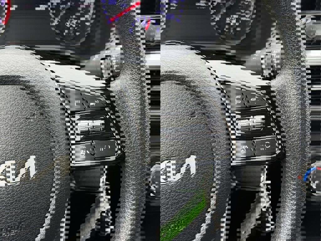 Used 2024 Kia Forte LXS image 8