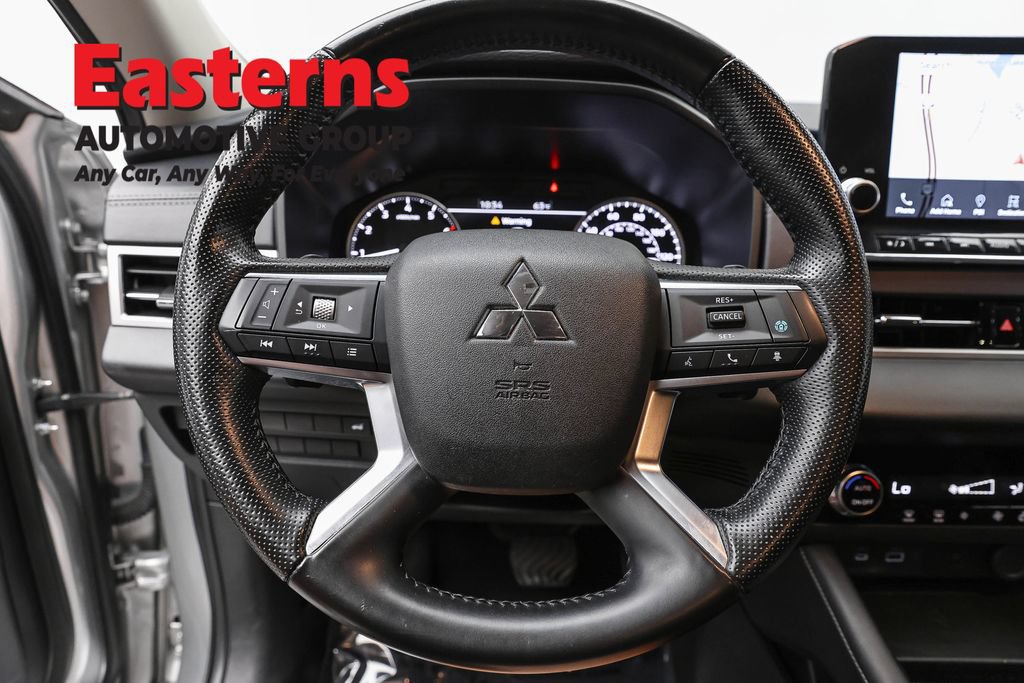 Used 2024 Mitsubishi Outlander SE FWD image 12