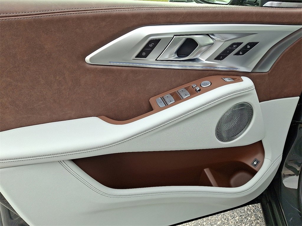 New 2026 BMW XM Label Red image 10