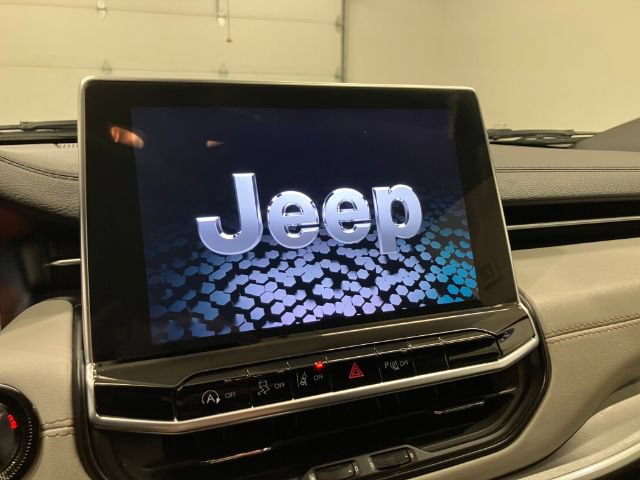 Used 2025 Jeep Compass Limited AWD/4WD image 26