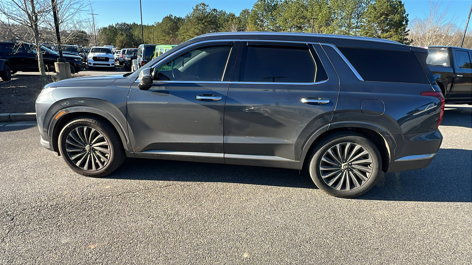Used 2024 Hyundai Palisade Calligraphy image 11
