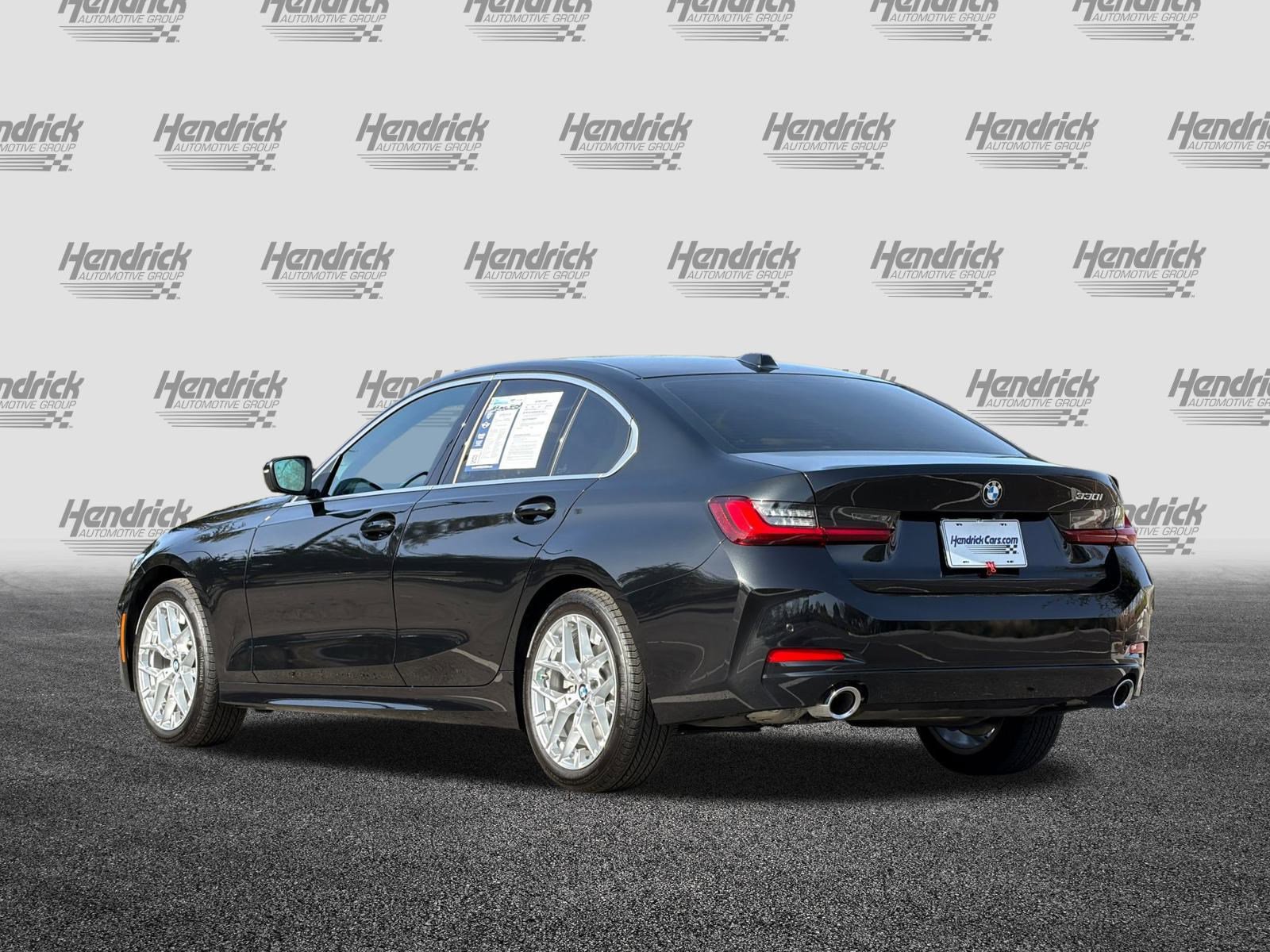 Used 2025 BMW 330i Sedan w/ Premium Package image 7