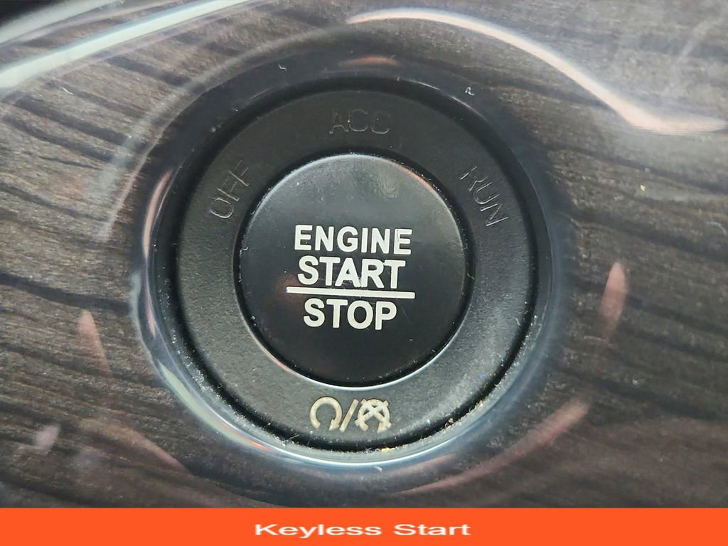 Used 2018 Jeep Grand Cherokee Overland image 39