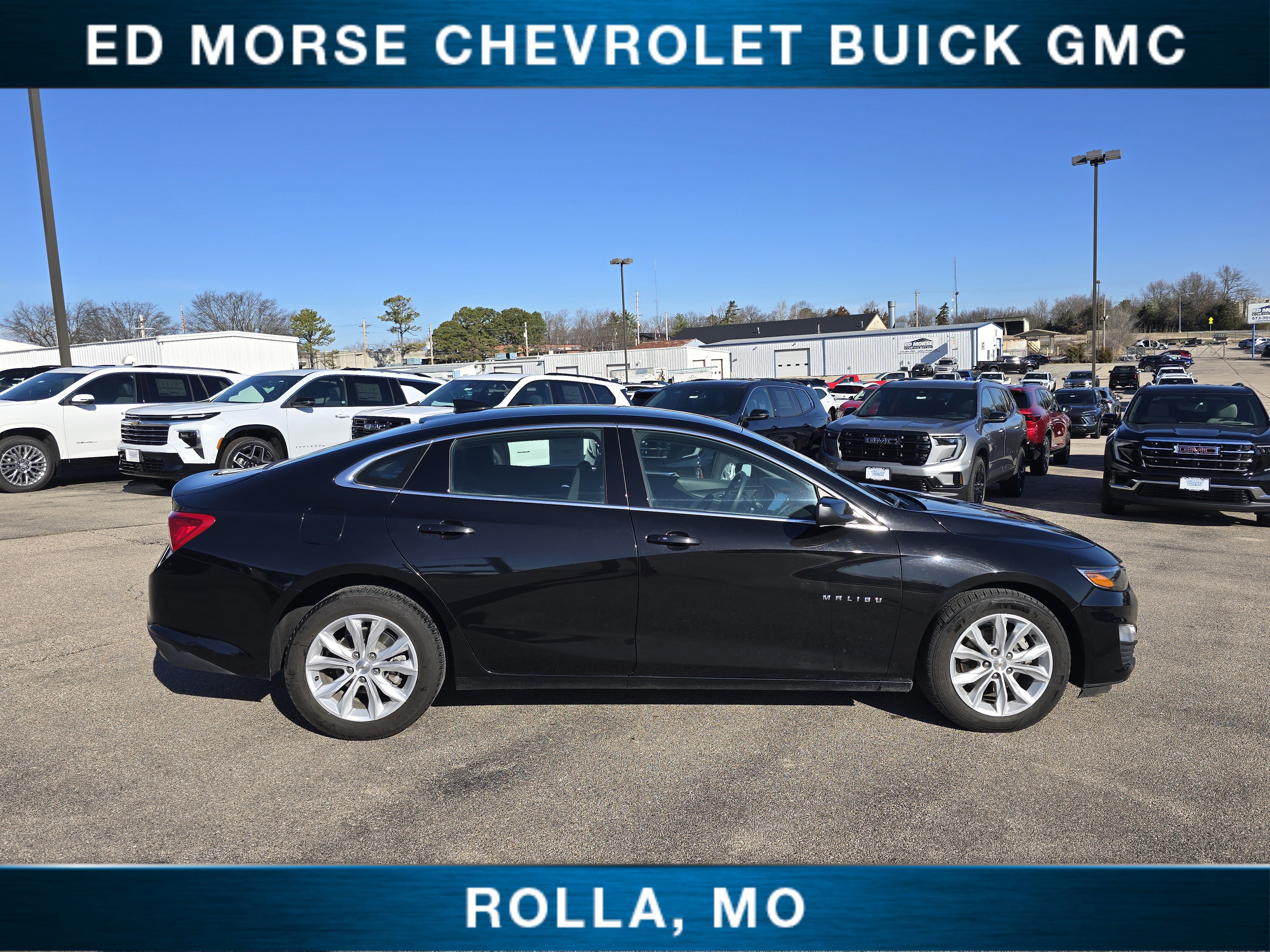 Used 2025 Chevrolet Malibu LT FWD image 2
