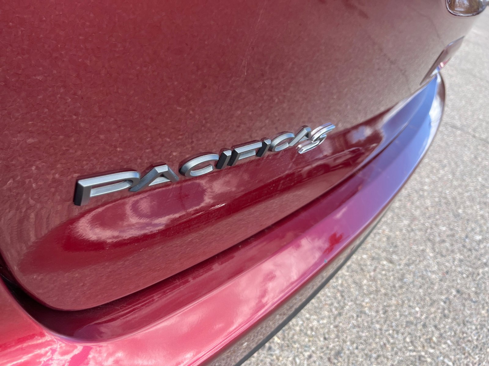 Used 2023 Chrysler Pacifica Touring-L w/ S Appearance Package image 24