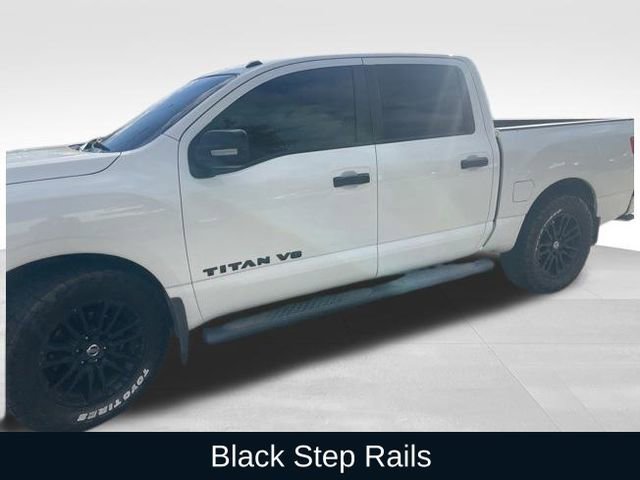 Used 2018 Nissan Titan SV w/ SV Convenience Package image 27