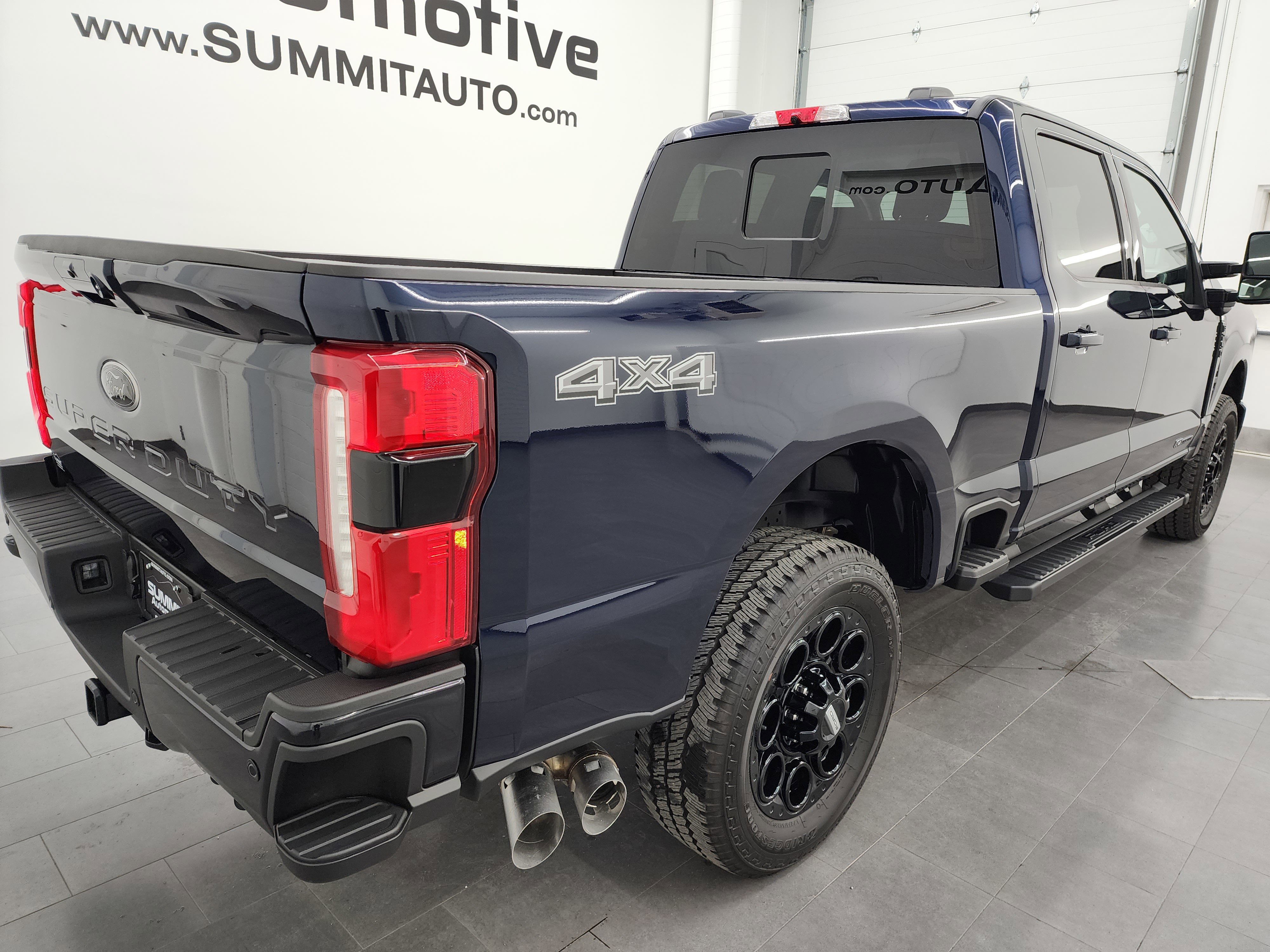 Used 2025 Ford F250 XLT w/ Black Appearance Package image 4