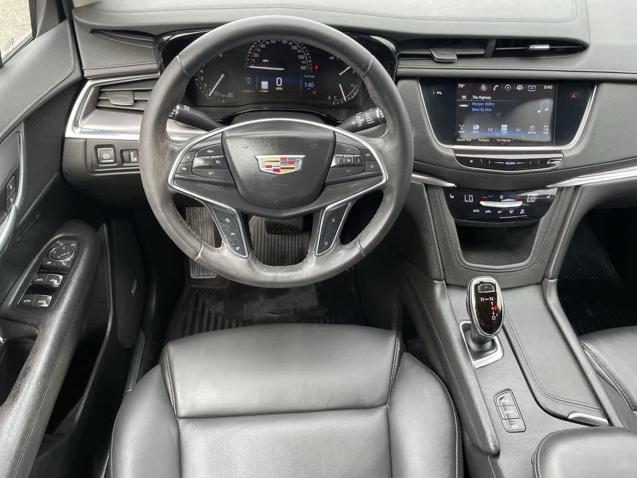Used 2018 Cadillac XT5 Luxury w/ Driver Awareness Package AWD/4WD image 11