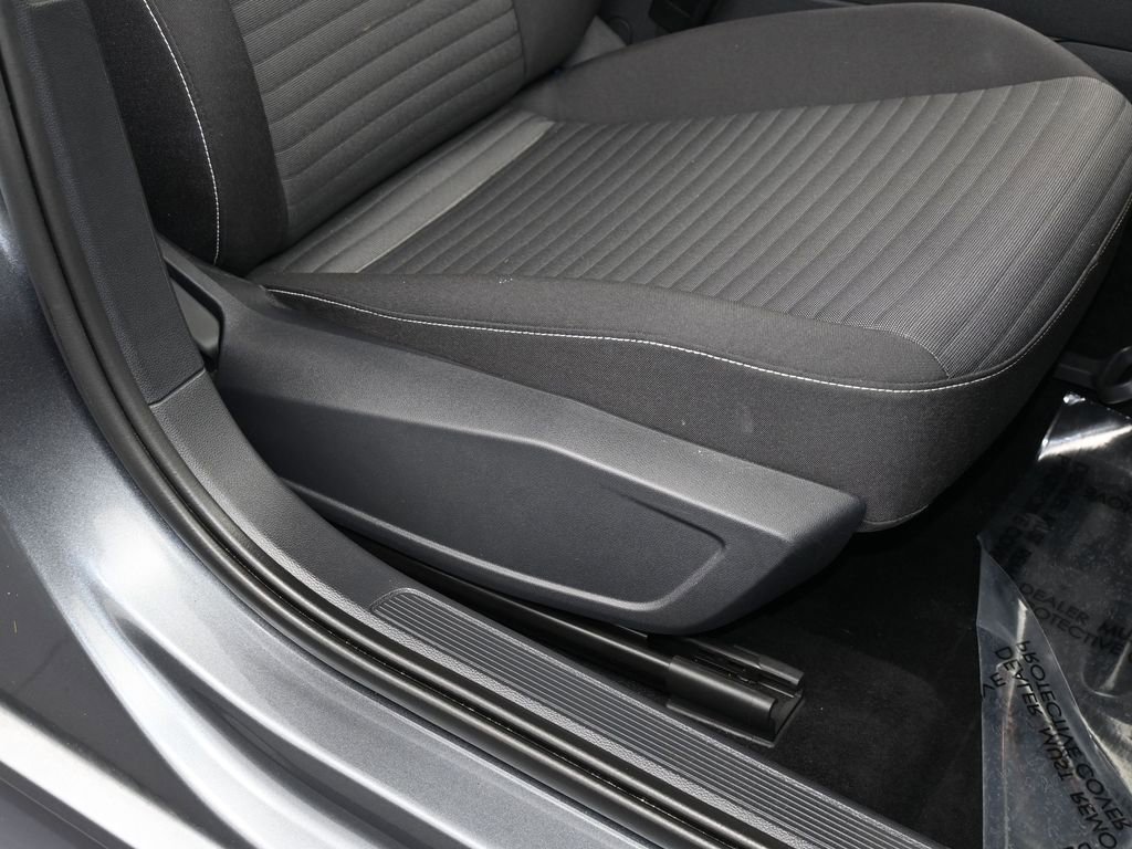 Used 2023 Volkswagen Jetta S image 41