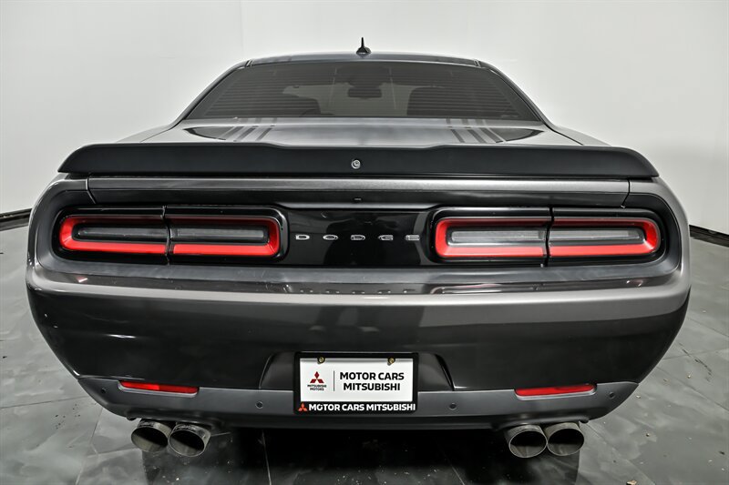 Used 2016 Dodge Challenger R/T Plus RWD image 8