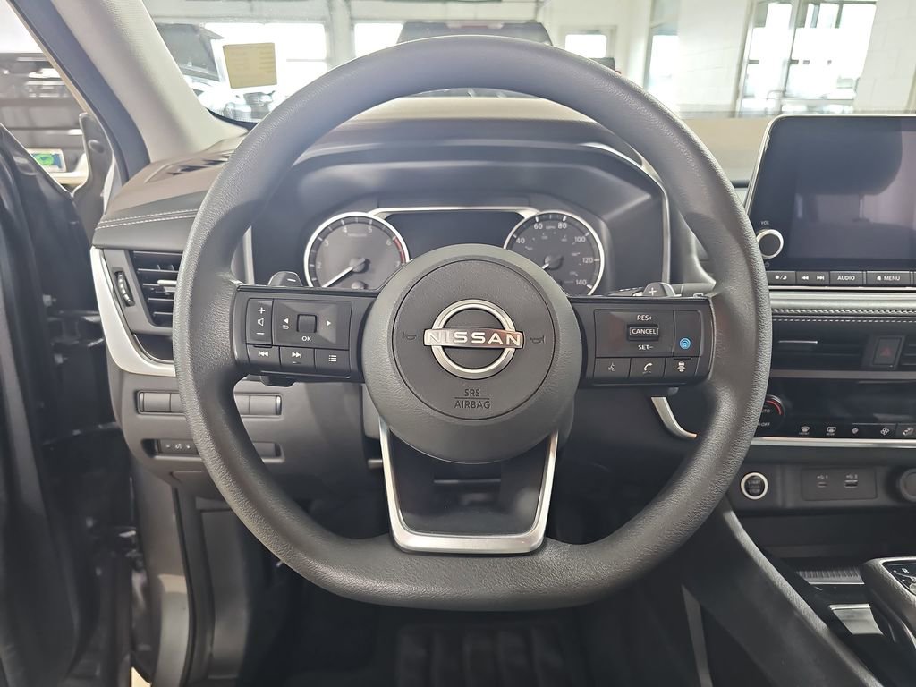 Used 2023 Nissan Rogue SV image 22