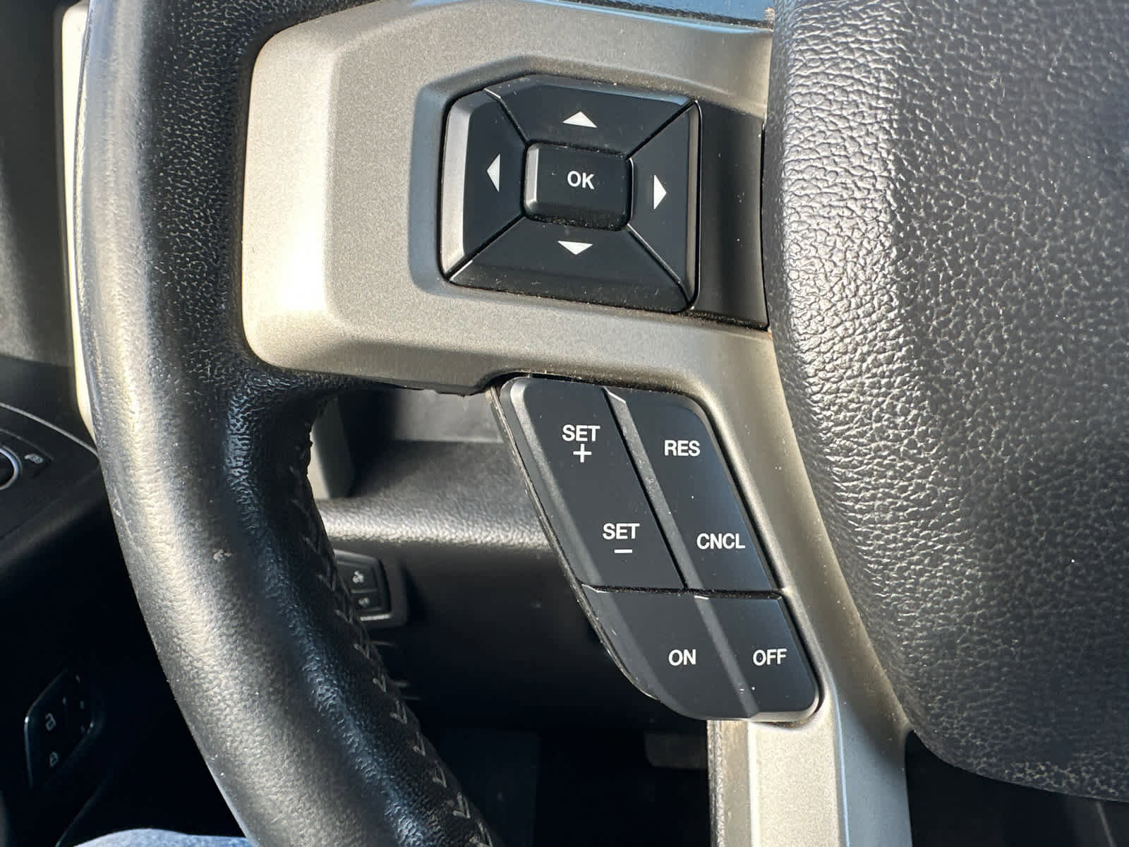 Used 2019 Ford F150 Lariat w/ Equipment Group 502A Luxury image 21