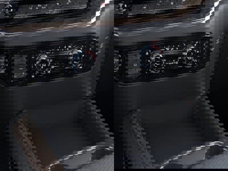 New 2026 GMC Sierra 3500 SLT image 23