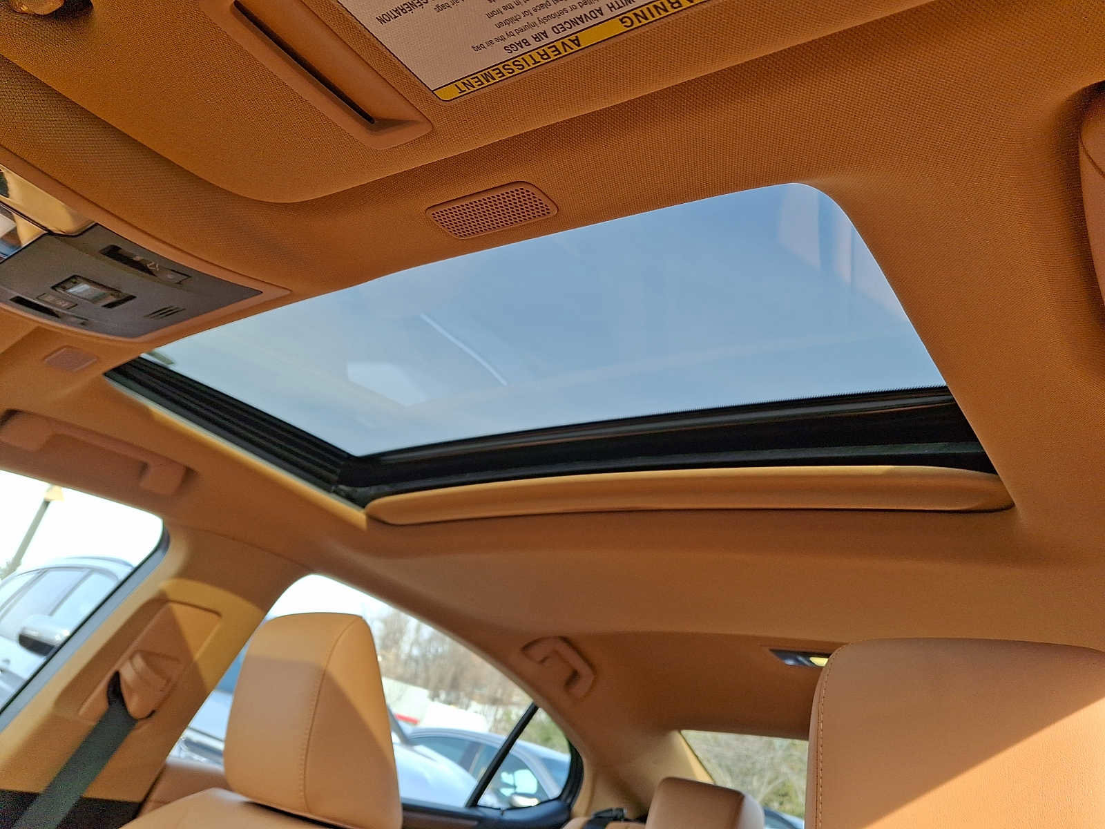 Used 2024 Lexus ES 250 w/ Premium Package image 12